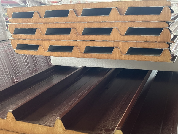 30 mm Sandwichplatten Rotbraun